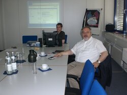 Franz-Reinhard Habbel bei der Einweisung in Communicare im Hause der net-Com AG Franz-Reinhard Habbel bei der Einweisung in Communicare im Hause der net-Com AG